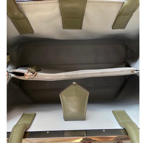 Large Product Preview Image 8