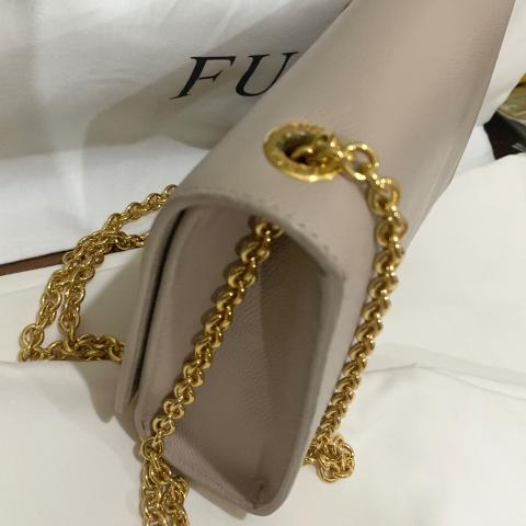 Large Product Preview Image 3