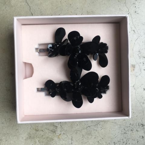 Simone Rocha x H&M 2-pack Decorated Crystal Glass Beads Hairpins Rent Simone Rocha x H&M Red Jewellery | By Rotation UK main image 4