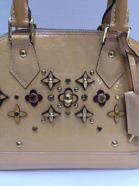 Large Product Preview Image 32