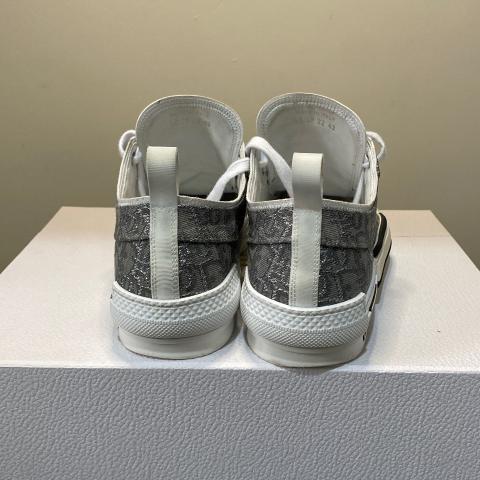 dior b23 low on feet