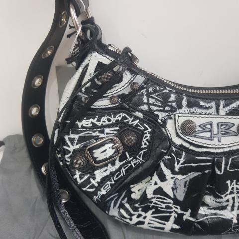 Large Product Preview Image 5