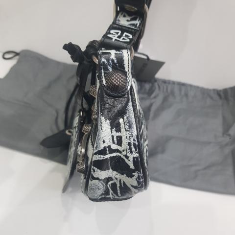 Large Product Preview Image 11