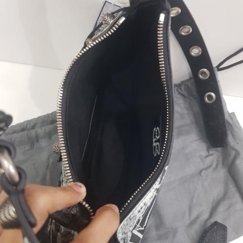 Large Product Preview Image 18