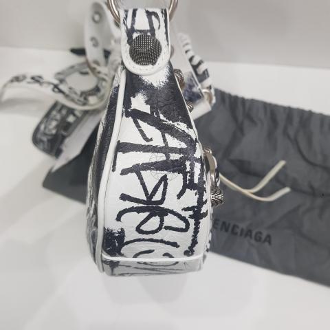 Large Product Preview Image 13