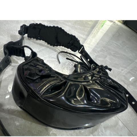 BALENCIAGA正規品/送料/関税込み Le Cagole Patent XS Bag 送料関税込☆BALENCIAGA LE CAGOLE XS ショルダーバッグ☆超人気
