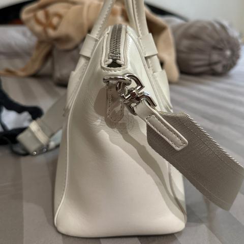 Large Product Preview Image 4