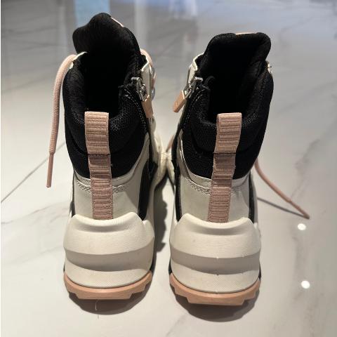 Large Product Preview Image 2