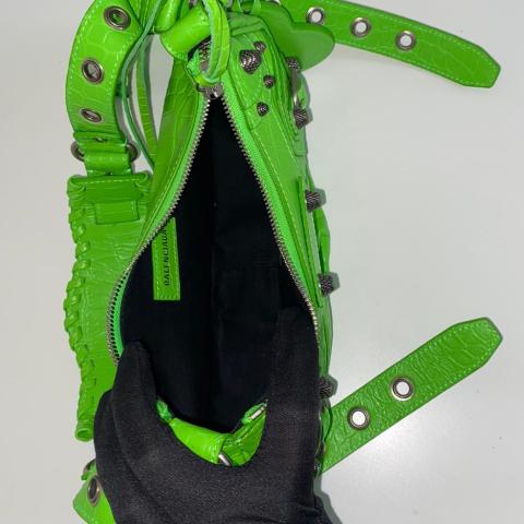 Large Product Preview Image 6