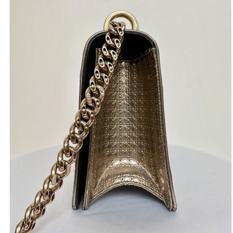Large Product Preview Image 3