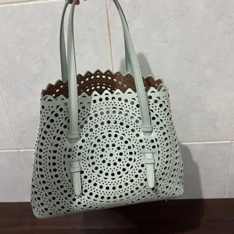 Large Product Preview Image 2