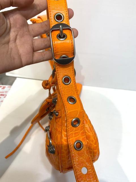 Large Product Preview Image 10