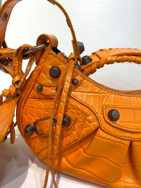 Large Product Preview Image 13