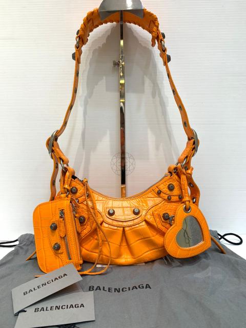 Large Product Preview Image 25