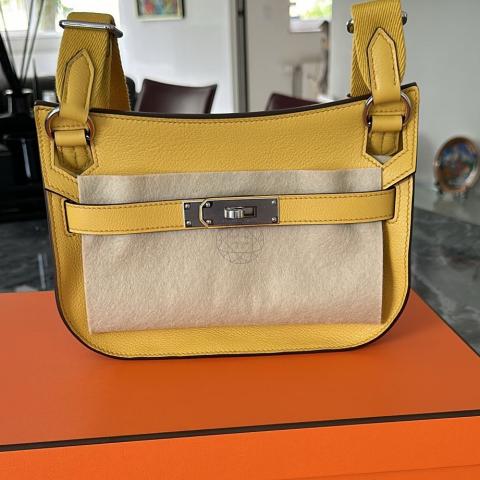 Large Product Preview Image 3