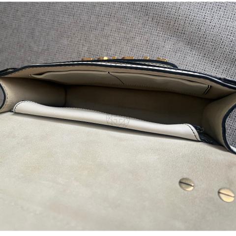 Large Product Preview Image 8