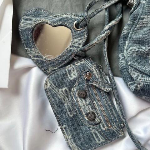 Large Product Preview Image 8