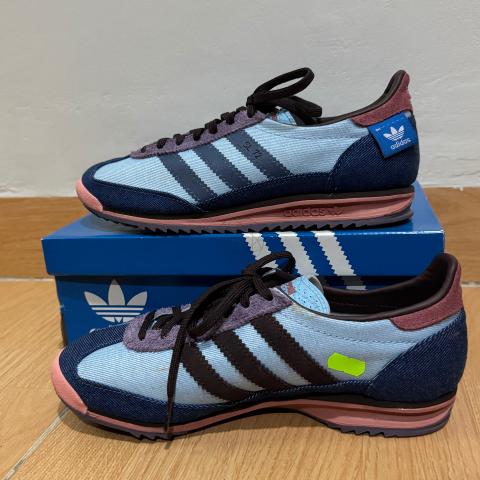 adidas gazelle silver green womens 03_c779ca9f-3f6b-4b6b-8b2a-30b680af78e8_600x.jpg?v=1699902988