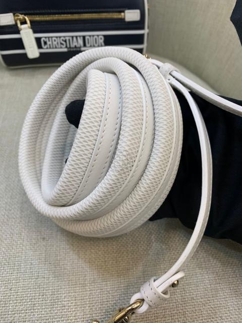 Large Product Preview Image 23