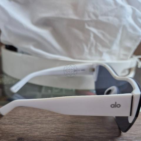Large Product Preview Image 4
