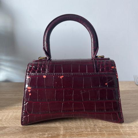 セール!!BALENCIAGA★664676 BALENCIAGA (バレンシアガ) スライムロゴ オーバーサイズ クルー
