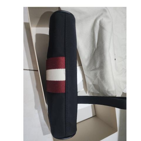 Large Product Preview Image 5