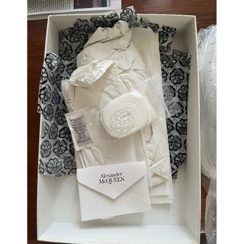 Large Product Preview Image 4