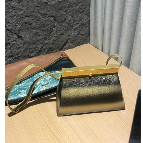 Large Product Preview Image 12