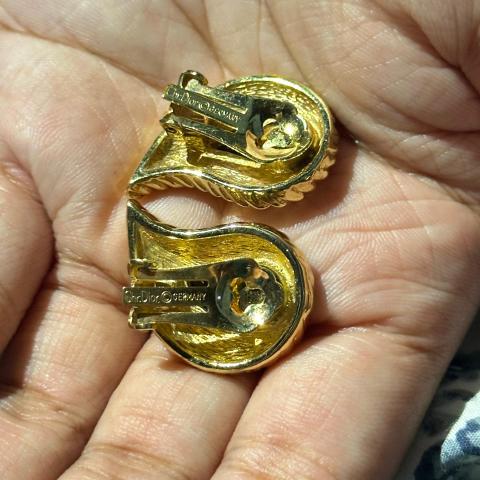 Large Product Preview Image 2