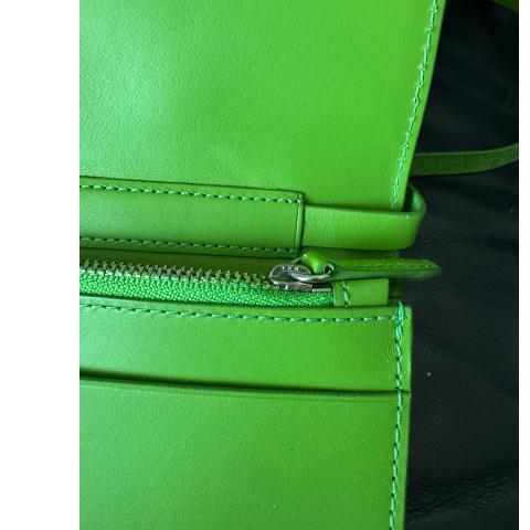 Large Product Preview Image 18