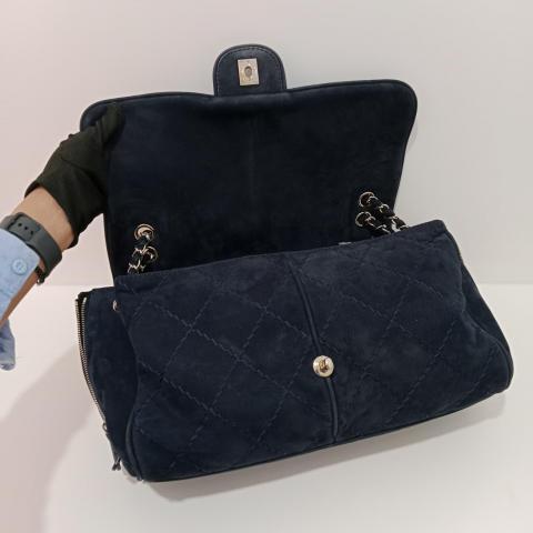 Large Product Preview Image 24