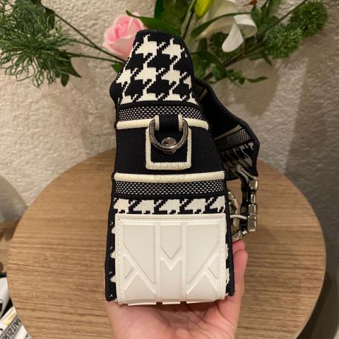 Large Product Preview Image 4