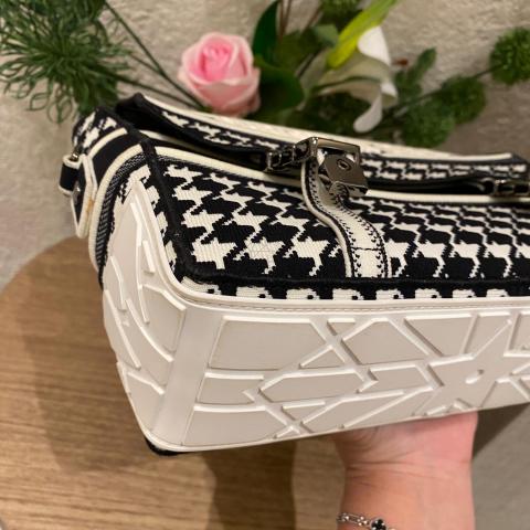 Large Product Preview Image 29