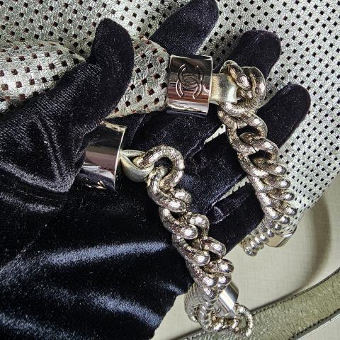 Large Product Preview Image 5