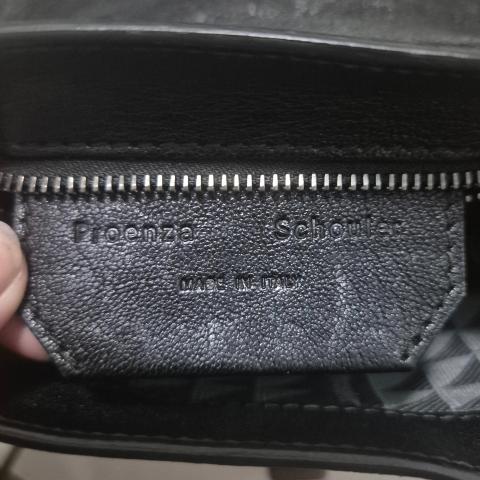 Large Product Preview Image 5