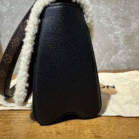 Large Product Preview Image 3