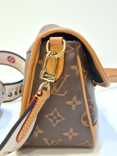 Large Product Preview Image 4