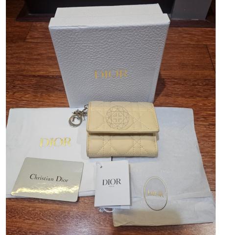 Large Product Preview Image 3