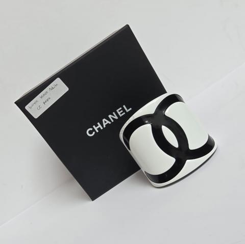 Large Product Preview Image 11