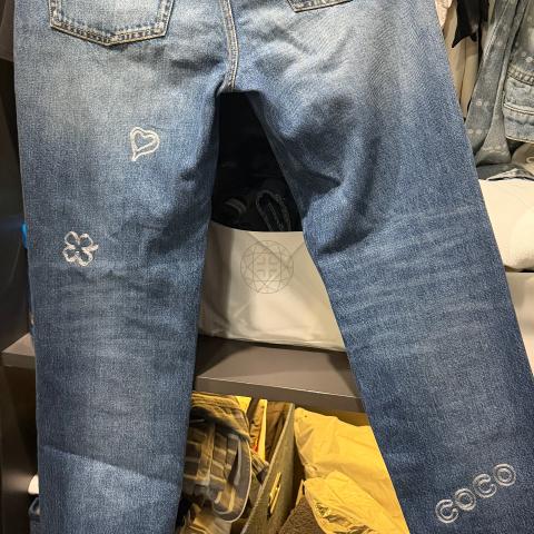 Large Product Preview Image 4