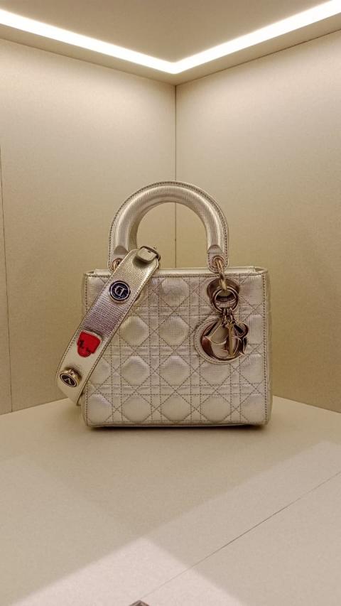 Large Product Preview Image 4