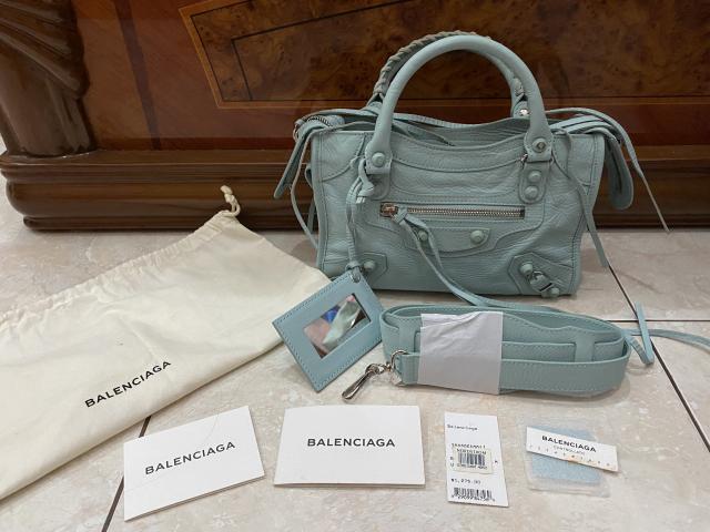 Seller Closet Image